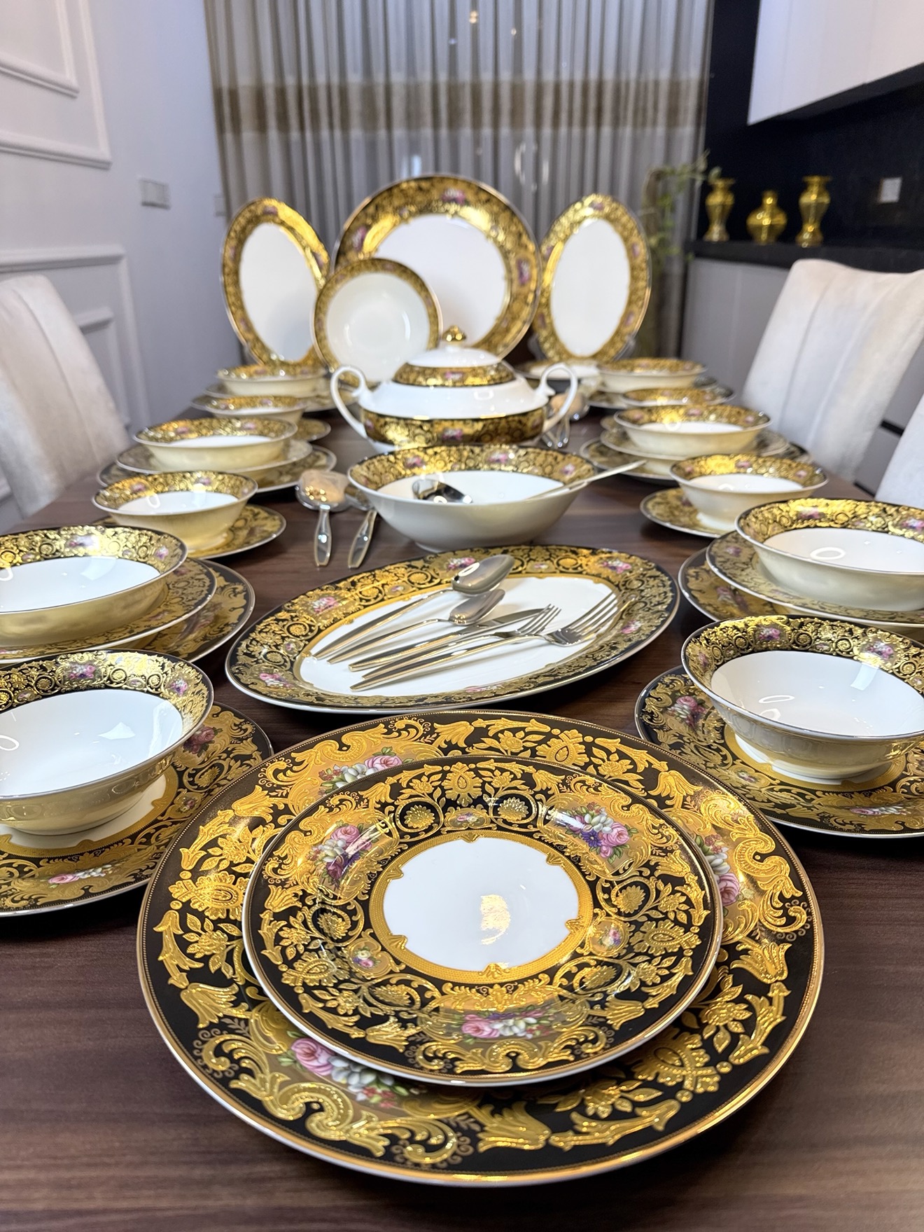 Gold Rose Collection